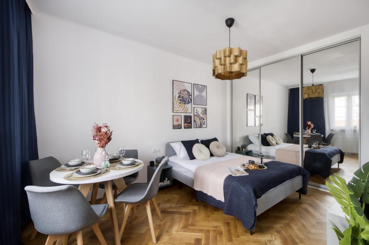 Apartment Old Town By Arrenda Warschau